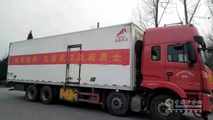 參與防疫物資、生活保障物資運(yùn)輸?shù)慕锤駹柊l(fā)車(chē)輛