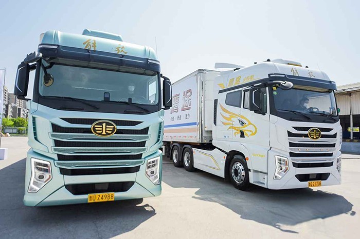 中國公路主干線物流運營實測項目啟動  解放鷹途發(fā)車！