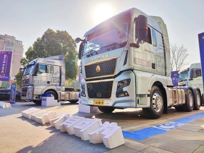 中國重汽專屬濰柴WP15T 680馬力新品發布會