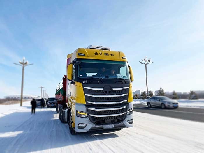  打造讓用戶放心的重卡，吳越俊零下46度親臨極寒測試現(xiàn)場慰問督戰(zhàn)