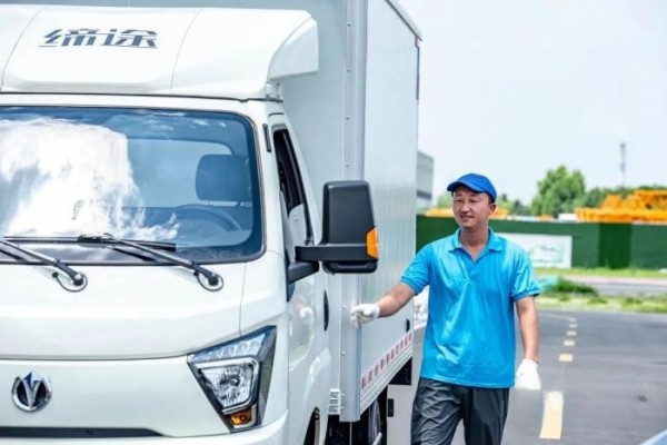 百公里運(yùn)營(yíng)成本僅26.4元，跑城配還得看飛碟締途EF3