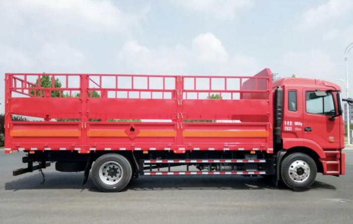 臨“危”不懼，格爾發危險品運輸車助你化“險”為夷！