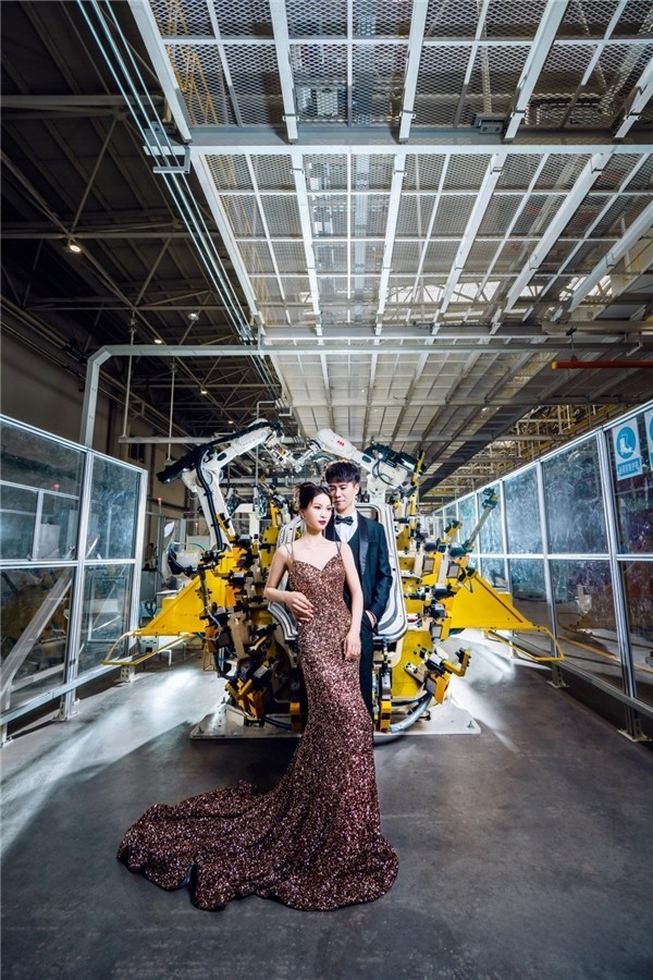 讓幸福觸手可及，北汽雷馳新能源MINI卡見證七夕