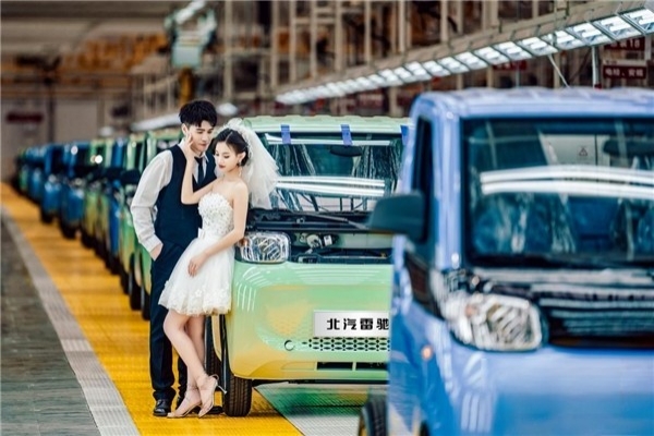 讓幸福觸手可及，北汽雷馳新能源MINI卡見證七夕