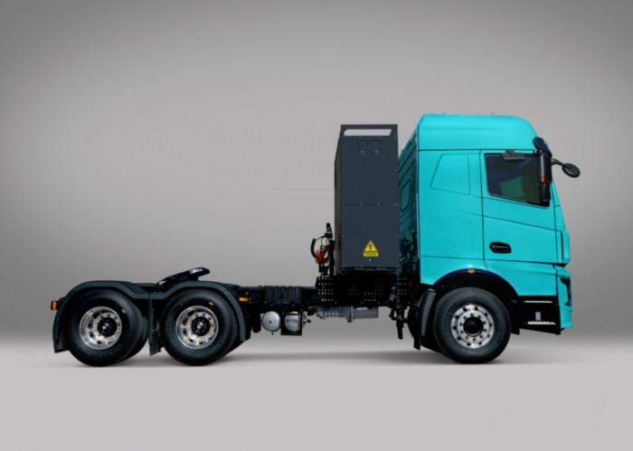 同為牽引車，你選“跑的遠(yuǎn)”還是“拉的多”？